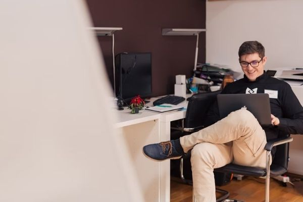 Using Thin and Light Laptops Freely