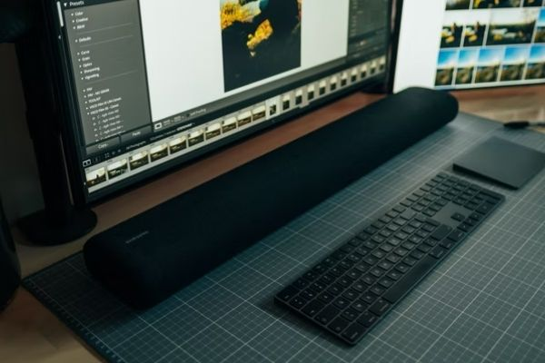 Soundbars Compatible with Both TVs and PCs