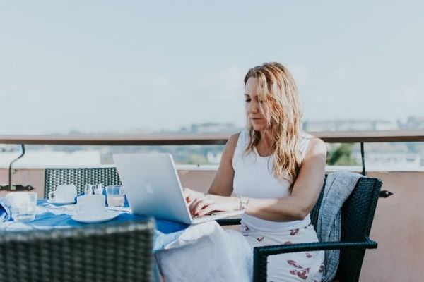 Using Laptops Even on Vacations
